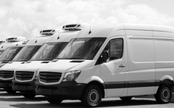 Noleggio Furgone Trasporto Auto Roma